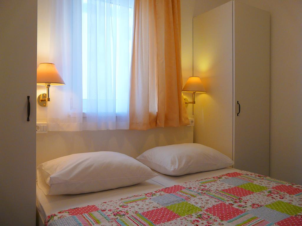 Apartment Luna Drvenik  Zimmer foto