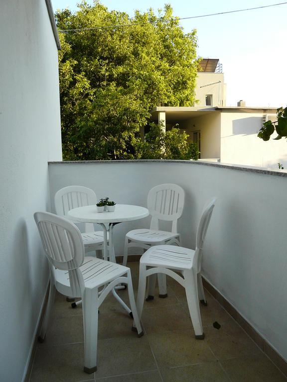 Apartment Luna Drvenik  Zimmer foto