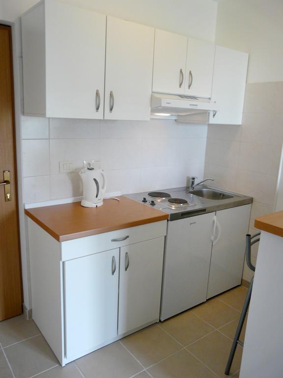 Apartment Luna Drvenik  Zimmer foto